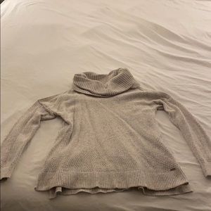 Hollister Turtleneck Cold Shoulder Sweater - Sz M